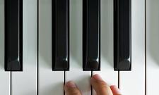 钢琴玩得时候总是白屏什么原因
